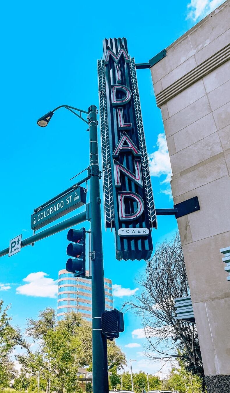 arrowhead air home midland sign